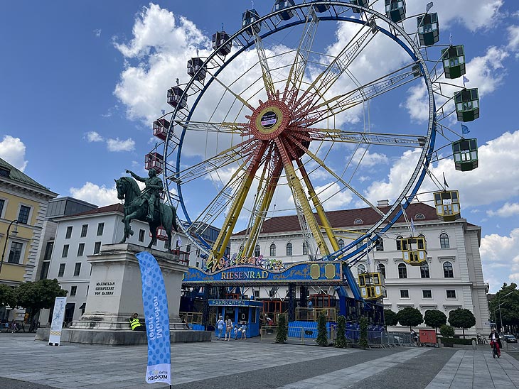 Riesenrad auf dem benachbarten Wittelsbacher Platz am 17.+18.06.2023 (©Foto.Martin Schmitz)